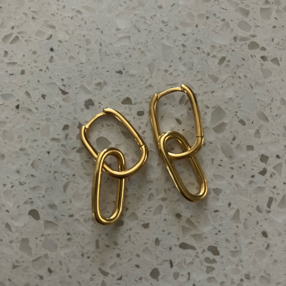 Caitlyn Minimalist paperclip dangle earrings